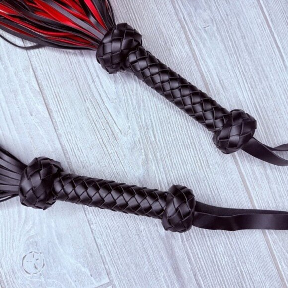 Leather Red and black Whip Riding Horse Whip Equestrian Horse Flogger riding - Picture 2 of 6
